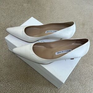 Manolo Blahnik Ivory Satin Pumps